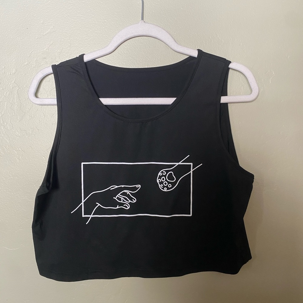 Black Sleeveless Graphic Crop Tank